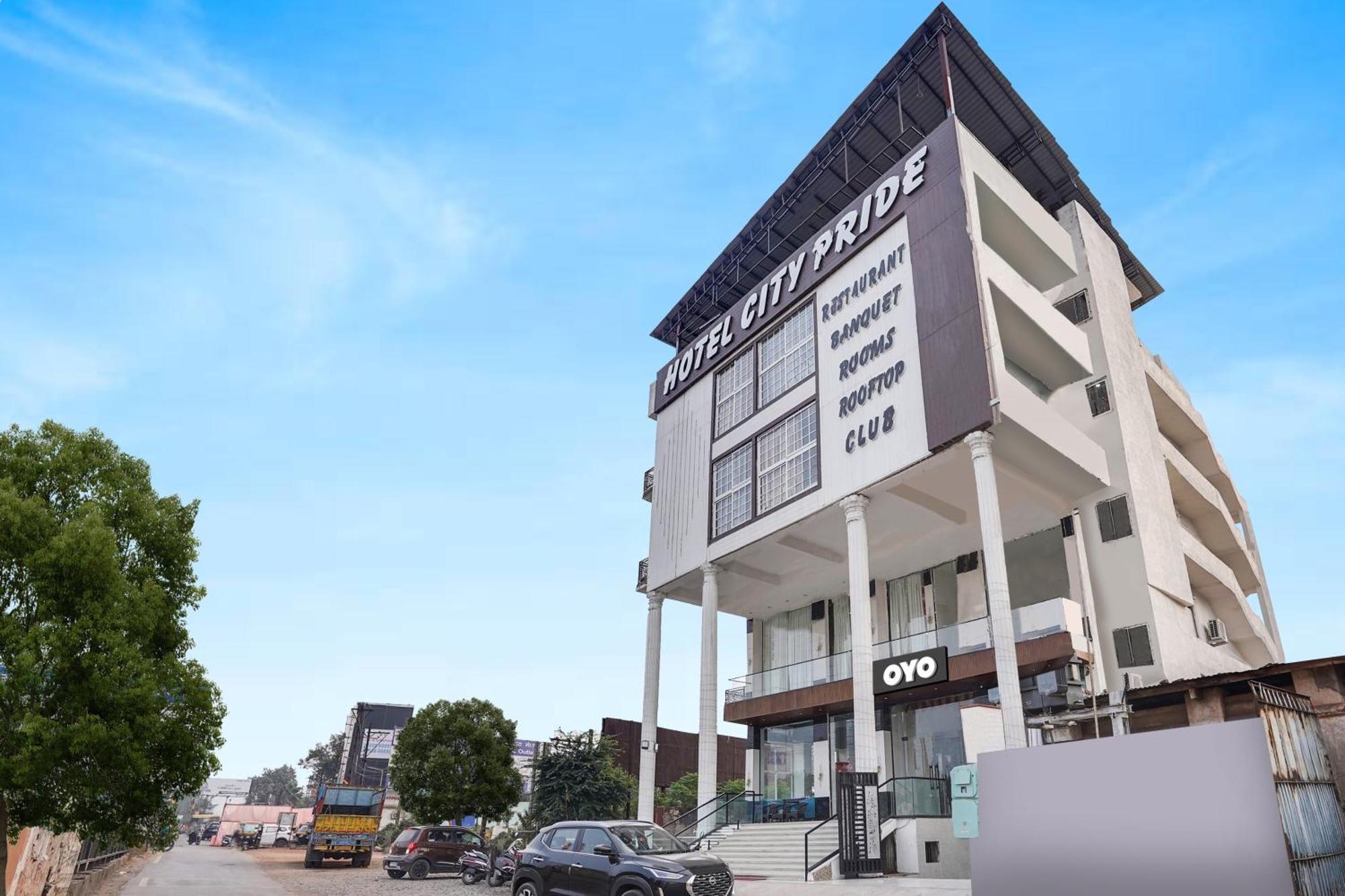 Townhouse Amanaka Formerly Hotel City Pride Rāipur Dış mekan fotoğraf