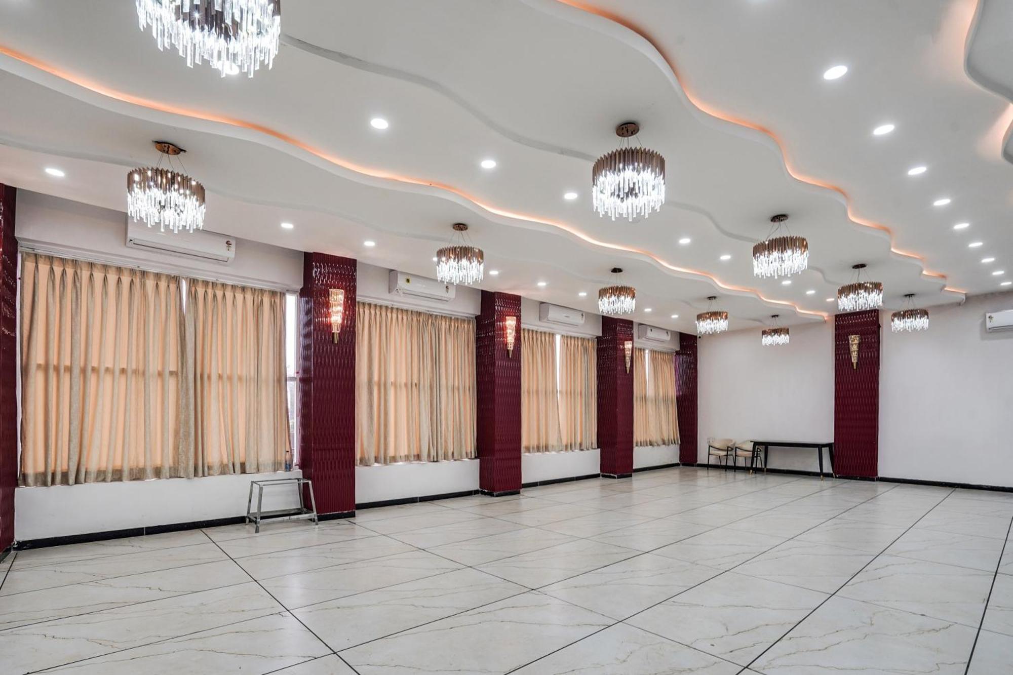 Townhouse Amanaka Formerly Hotel City Pride Rāipur Dış mekan fotoğraf